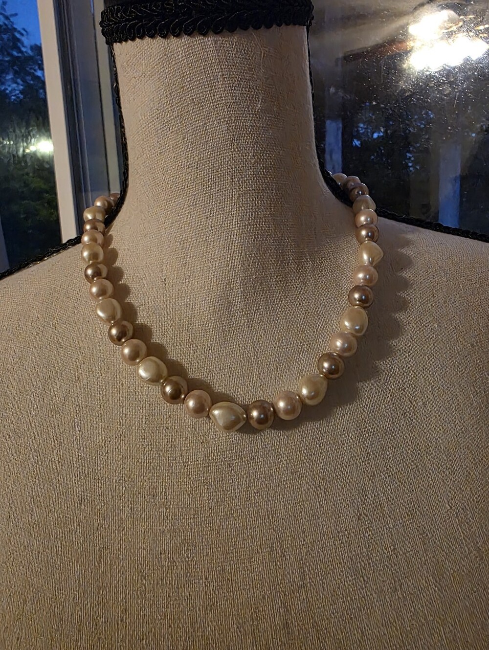Vintage Graduated Pearl Necklace - Champagne & Peach Tones